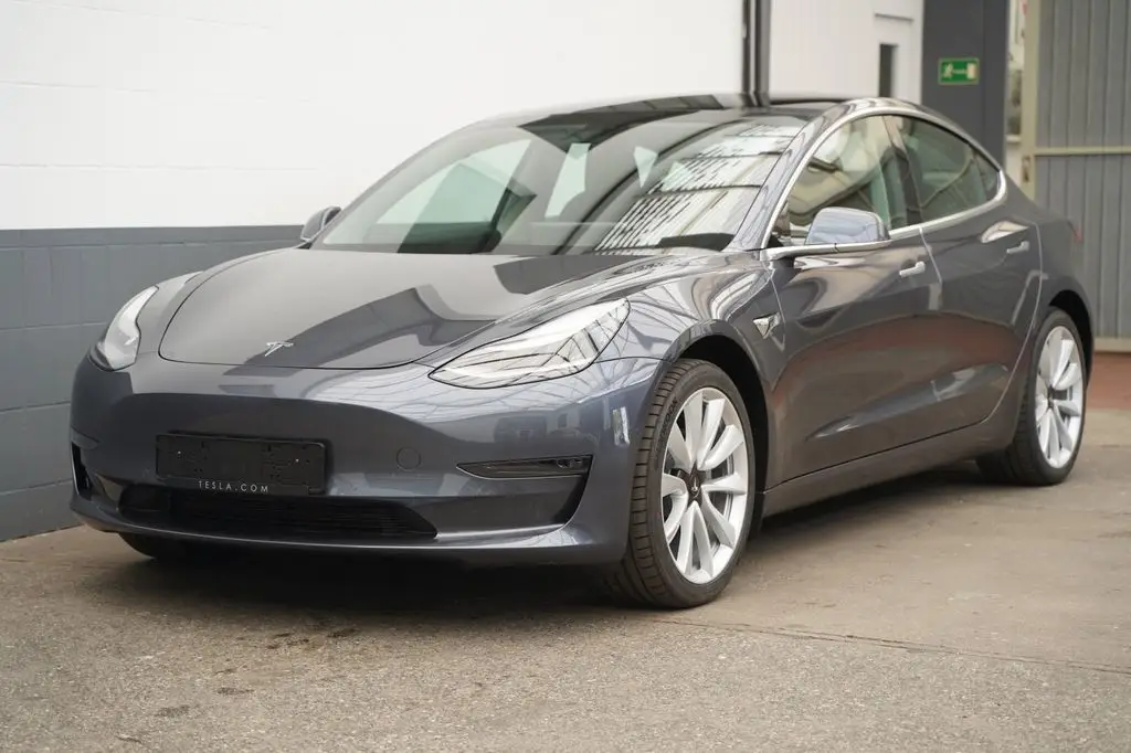 Photo 1 : Tesla Model 3 2020 Non renseigné