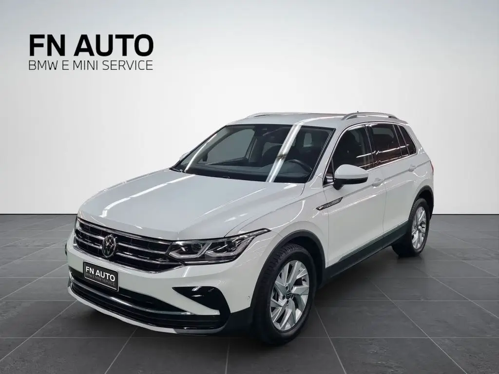 Photo 1 : Volkswagen Tiguan 2021 Essence