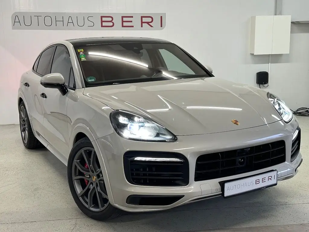 Photo 1 : Porsche Cayenne 2022 Essence