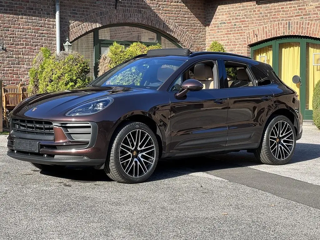 Photo 1 : Porsche Macan 2022 Essence