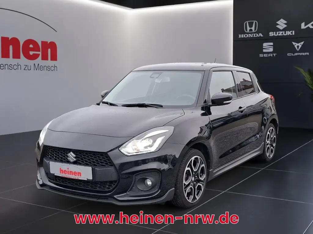 Photo 1 : Suzuki Swift 2021 Petrol