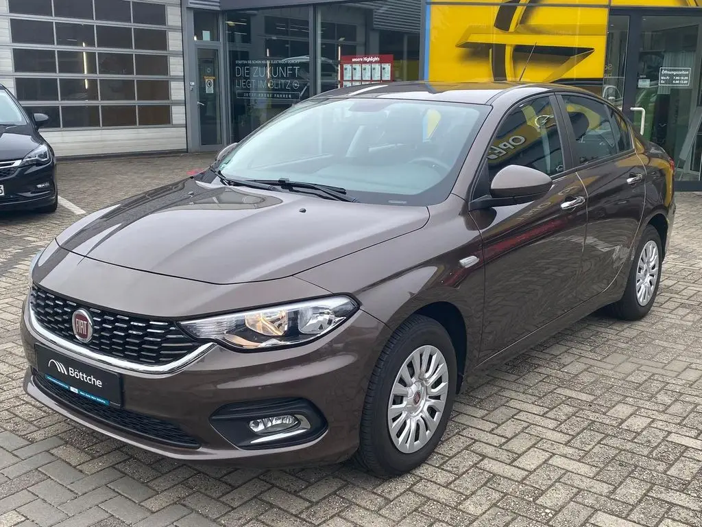 Photo 1 : Fiat Tipo 2017 Essence