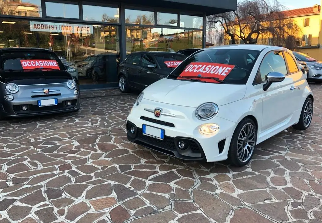 Photo 1 : Abarth 595 2023 Petrol