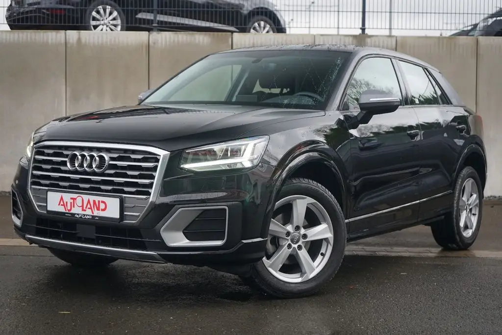 Photo 1 : Audi Q2 2020 Petrol