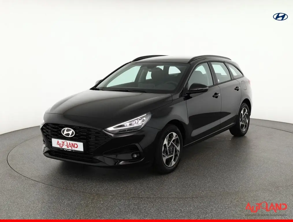 Photo 1 : Hyundai I30 2024 Petrol