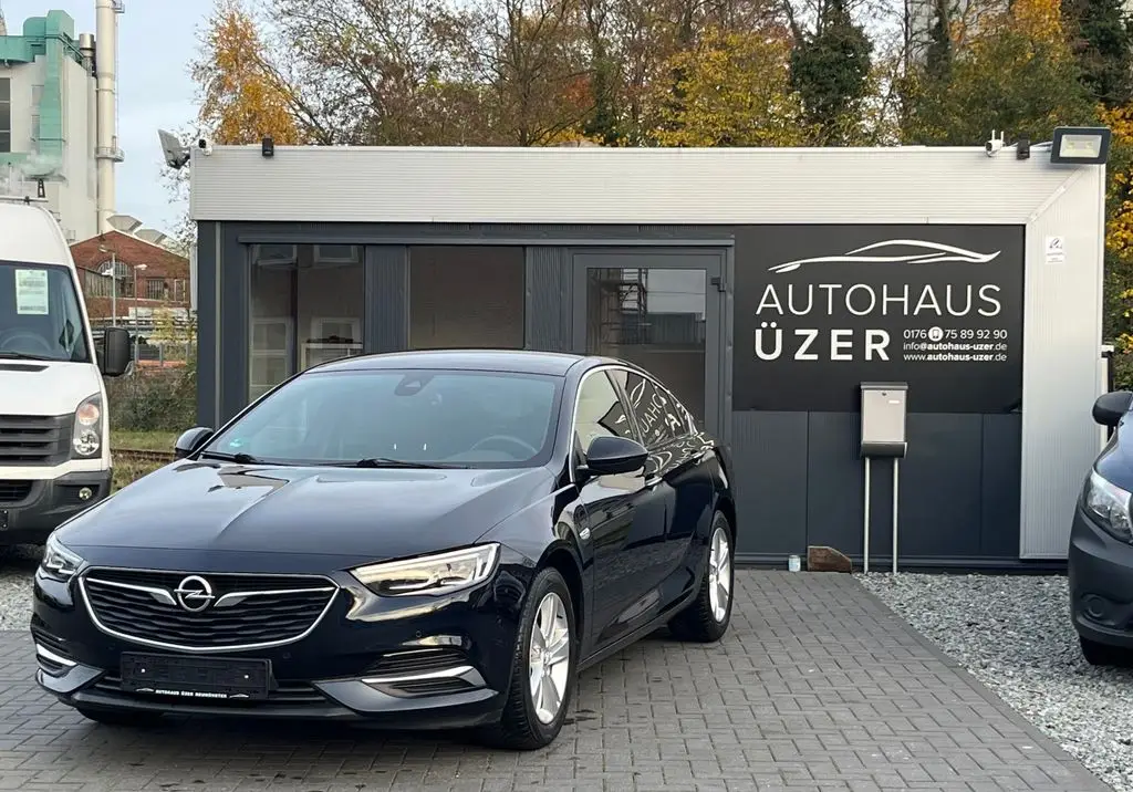 Photo 1 : Opel Insignia 2017 Petrol