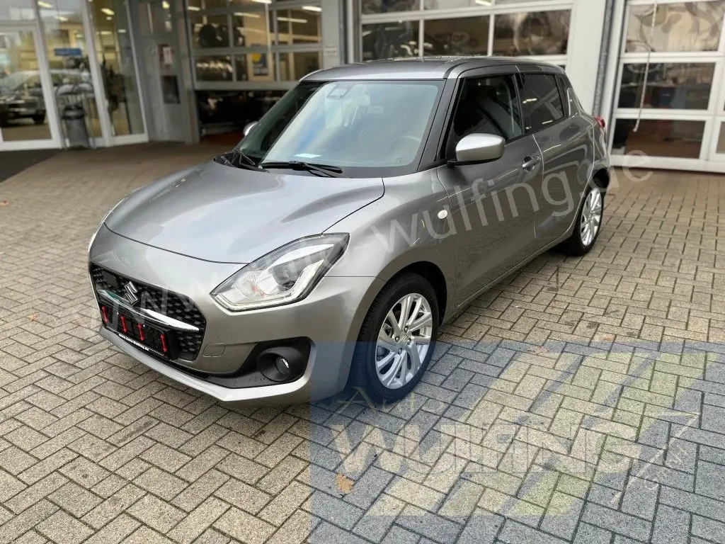 Photo 1 : Suzuki Swift 2024 Petrol