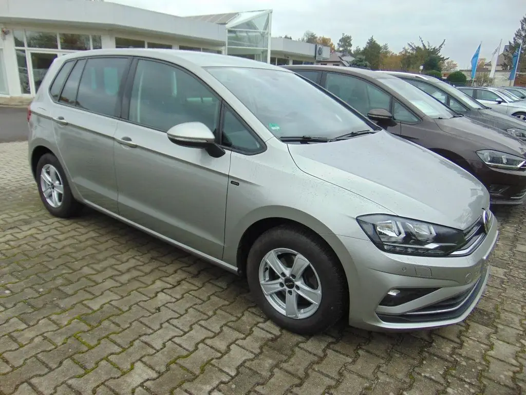 Photo 1 : Volkswagen Golf 2019 Essence