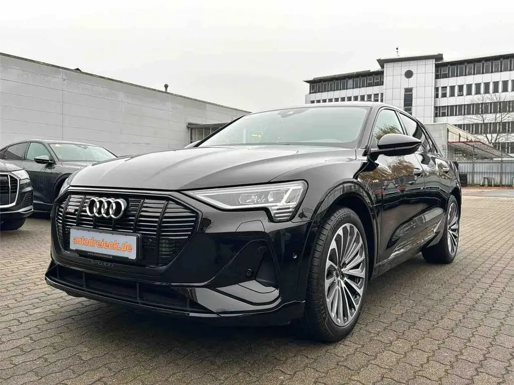 Photo 1 : Audi E-tron 2021 Non renseigné