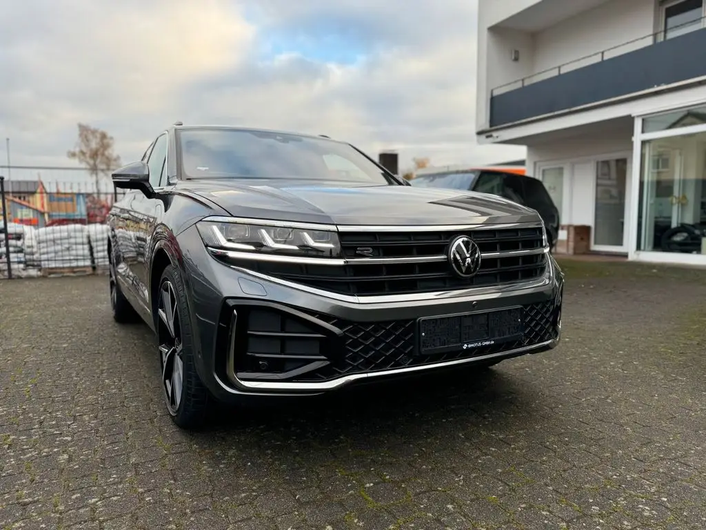 Photo 1 : Volkswagen Touareg 2023 Diesel