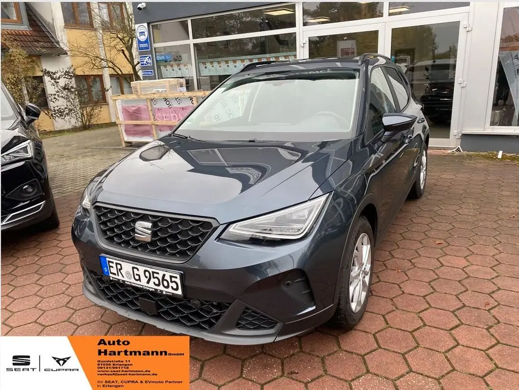 Photo 1 : Seat Arona 2023 Petrol