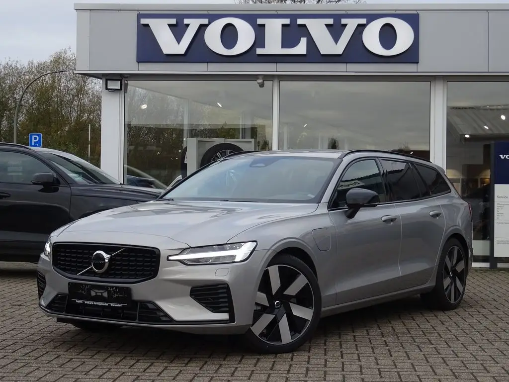 Photo 1 : Volvo V60 2024 Hybride