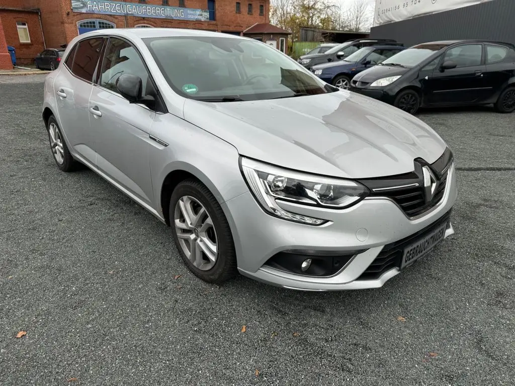 Photo 1 : Renault Megane 2020 Petrol