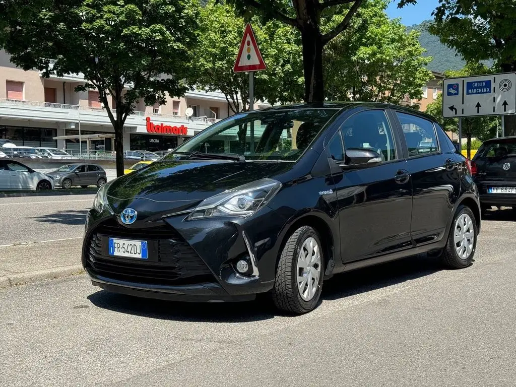 Photo 1 : Toyota Yaris 2018 Hybride