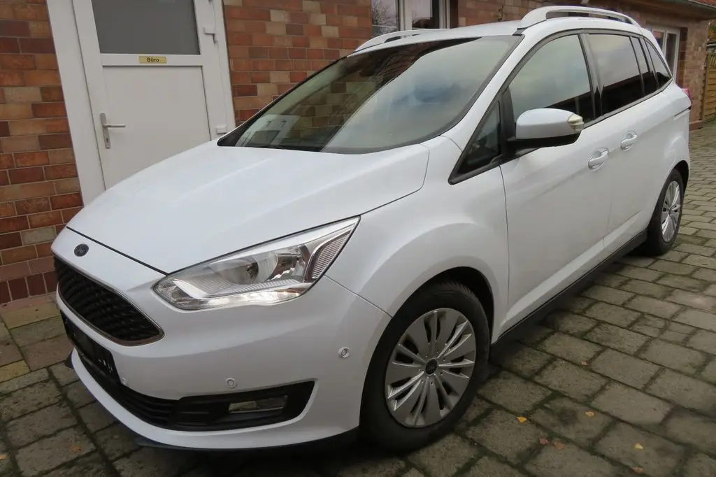 Photo 1 : Ford Grand C-max 2019 Petrol