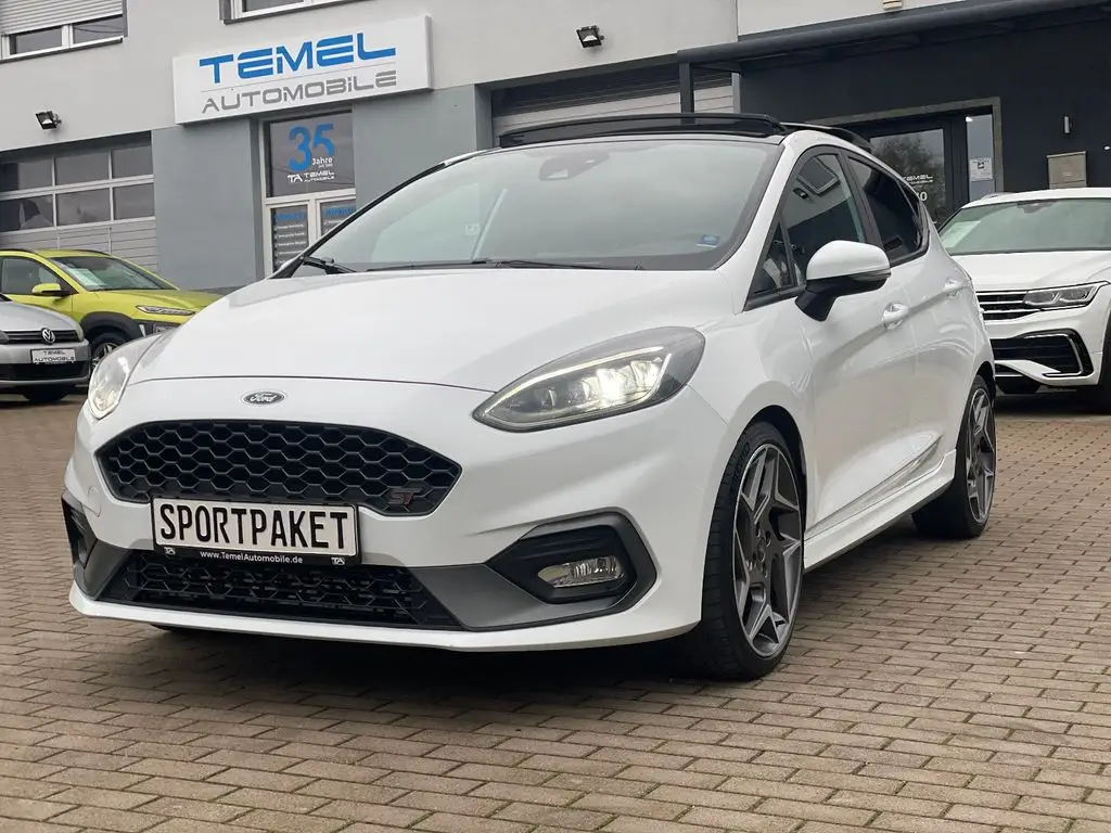 Photo 1 : Ford Fiesta 2019 Essence