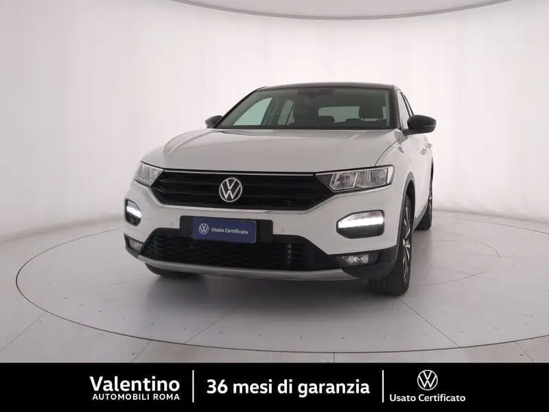 Photo 1 : Volkswagen T-roc 2022 Essence