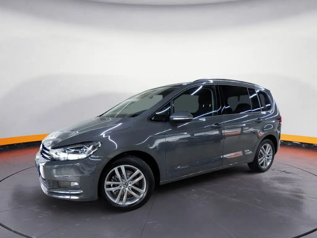 Photo 1 : Volkswagen Touran 2024 Petrol