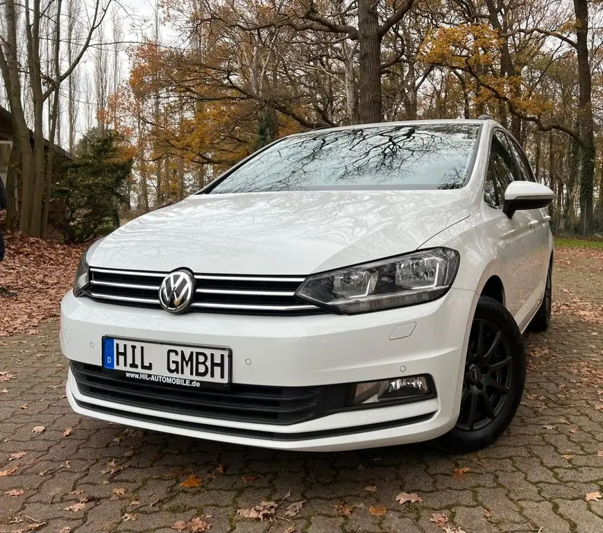 Photo 1 : Volkswagen Touran 2016 Petrol