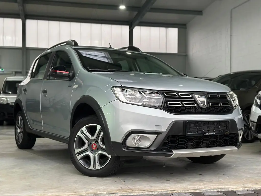 Photo 1 : Dacia Sandero 2020 Petrol