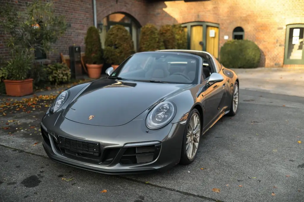 Photo 1 : Porsche 991 2019 Petrol