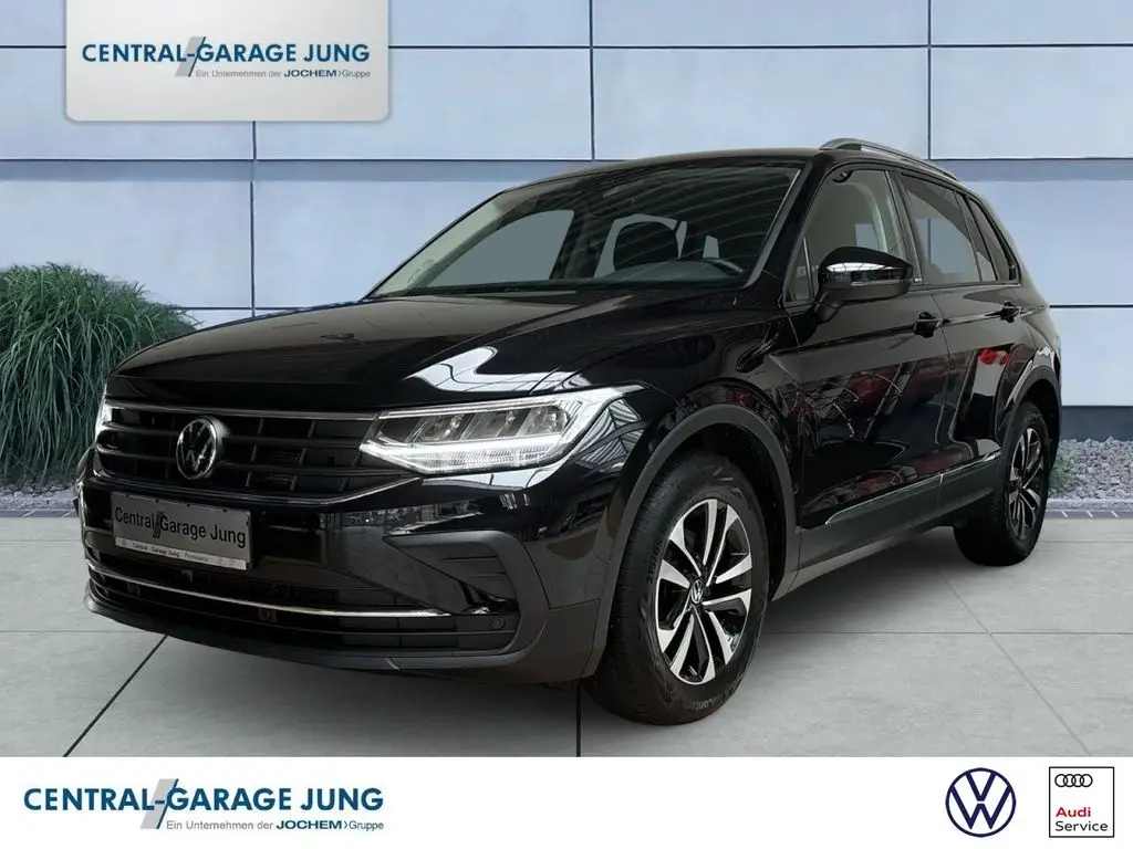 Photo 1 : Volkswagen Tiguan 2020 Essence