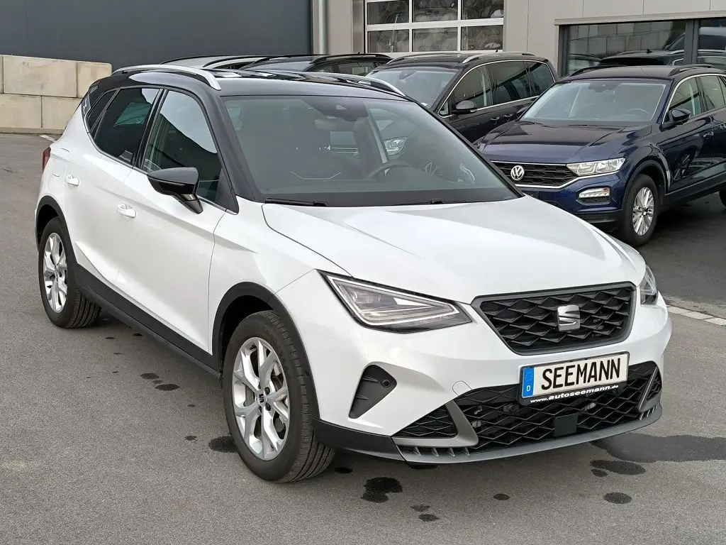 Photo 1 : Seat Arona 2024 Essence