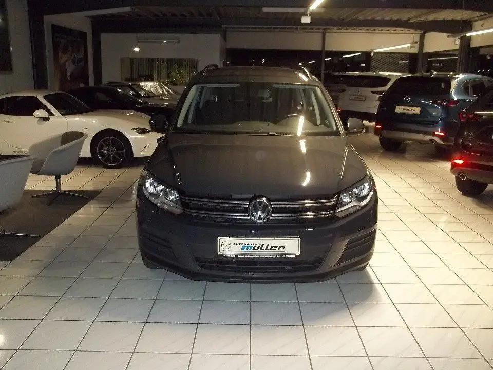 Photo 1 : Volkswagen Tiguan 2016 Petrol