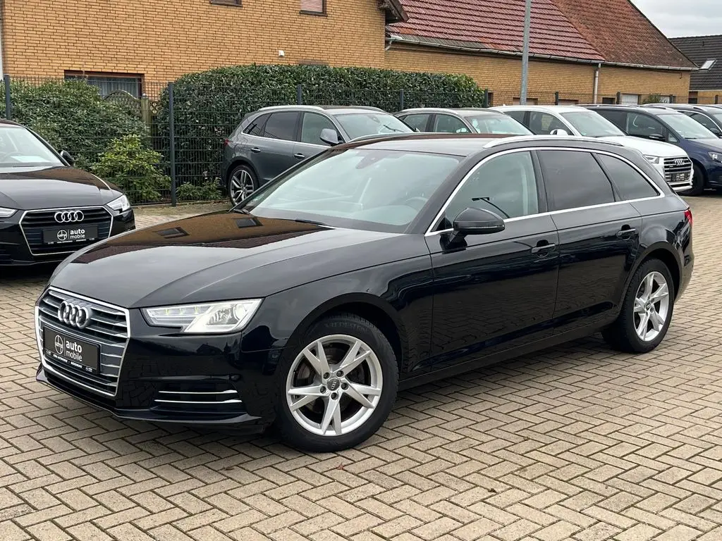 Photo 1 : Audi A4 2018 Diesel