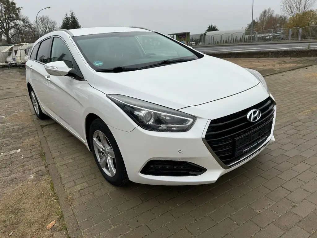 Photo 1 : Hyundai I40 2016 Diesel