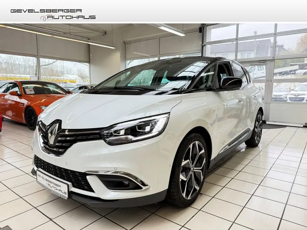 Photo 1 : Renault Scenic 2022 Essence