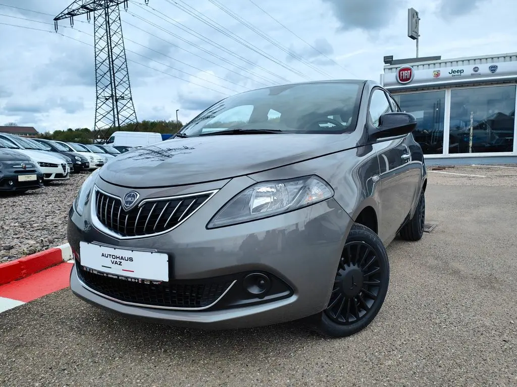 Photo 1 : Lancia Ypsilon 2023 Petrol