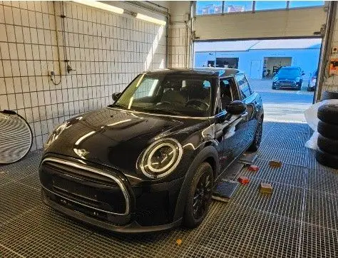 Photo 1 : Mini One 2021 Petrol