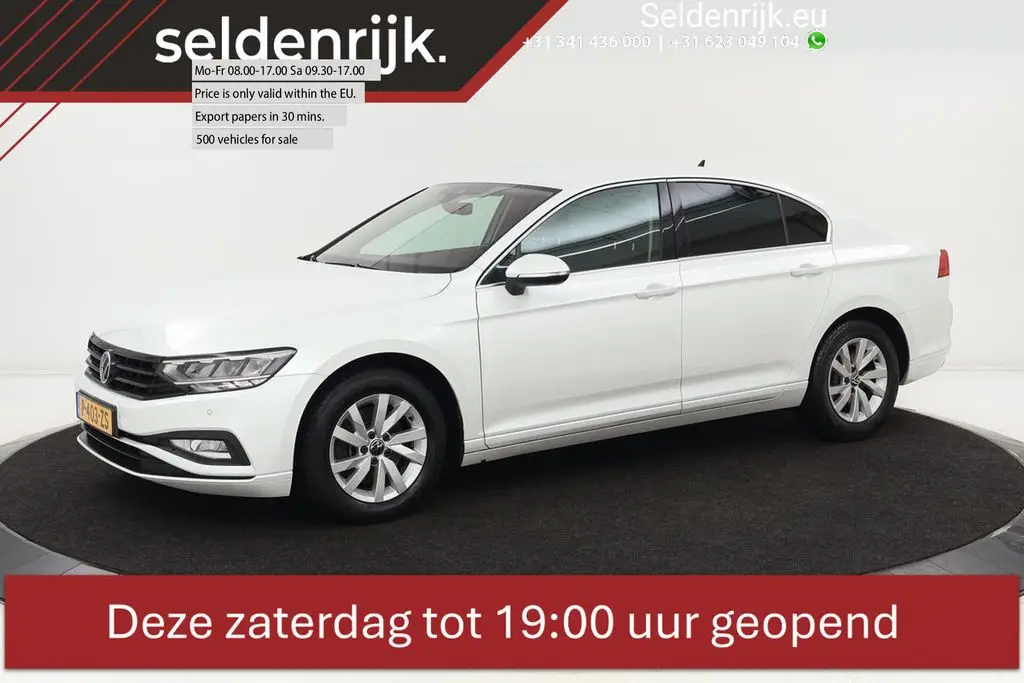 Photo 1 : Volkswagen Passat 2022 Essence