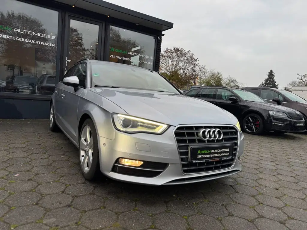 Photo 1 : Audi A3 2015 Petrol