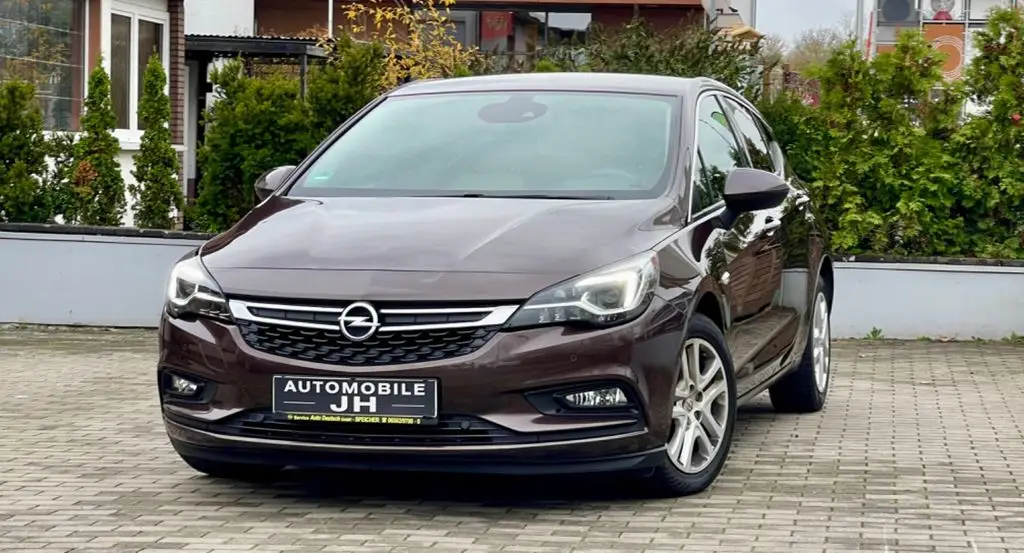 Photo 1 : Opel Astra 2015 Petrol