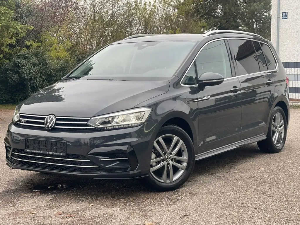 Photo 1 : Volkswagen Touran 2023 Petrol