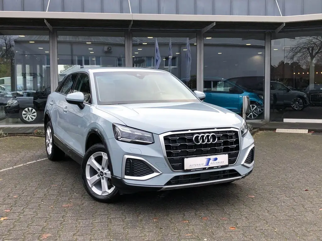 Photo 1 : Audi Q2 2023 Petrol