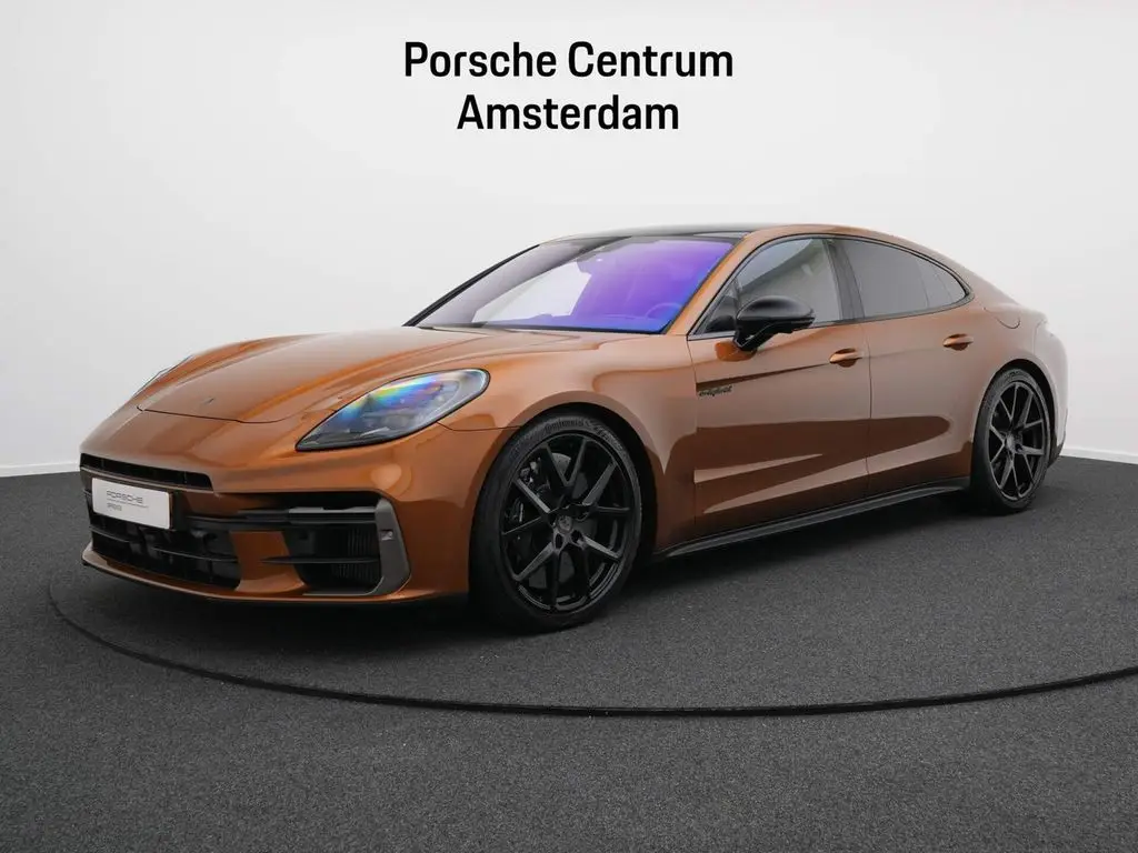 Photo 1 : Porsche Panamera 2024 Hybrid