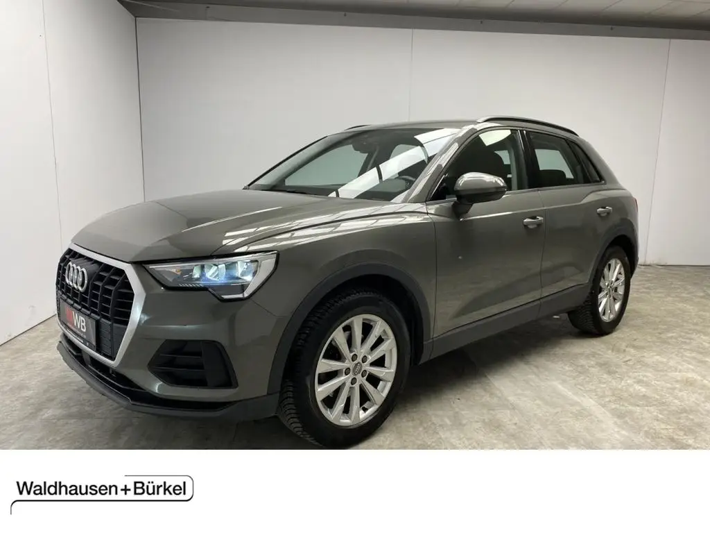 Photo 1 : Audi Q3 2019 Essence