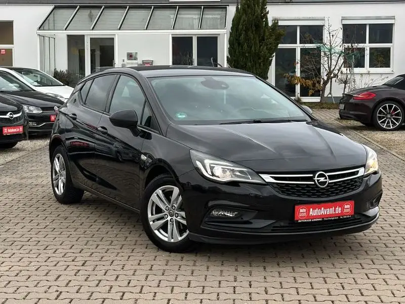 Photo 1 : Opel Astra 2017 Petrol