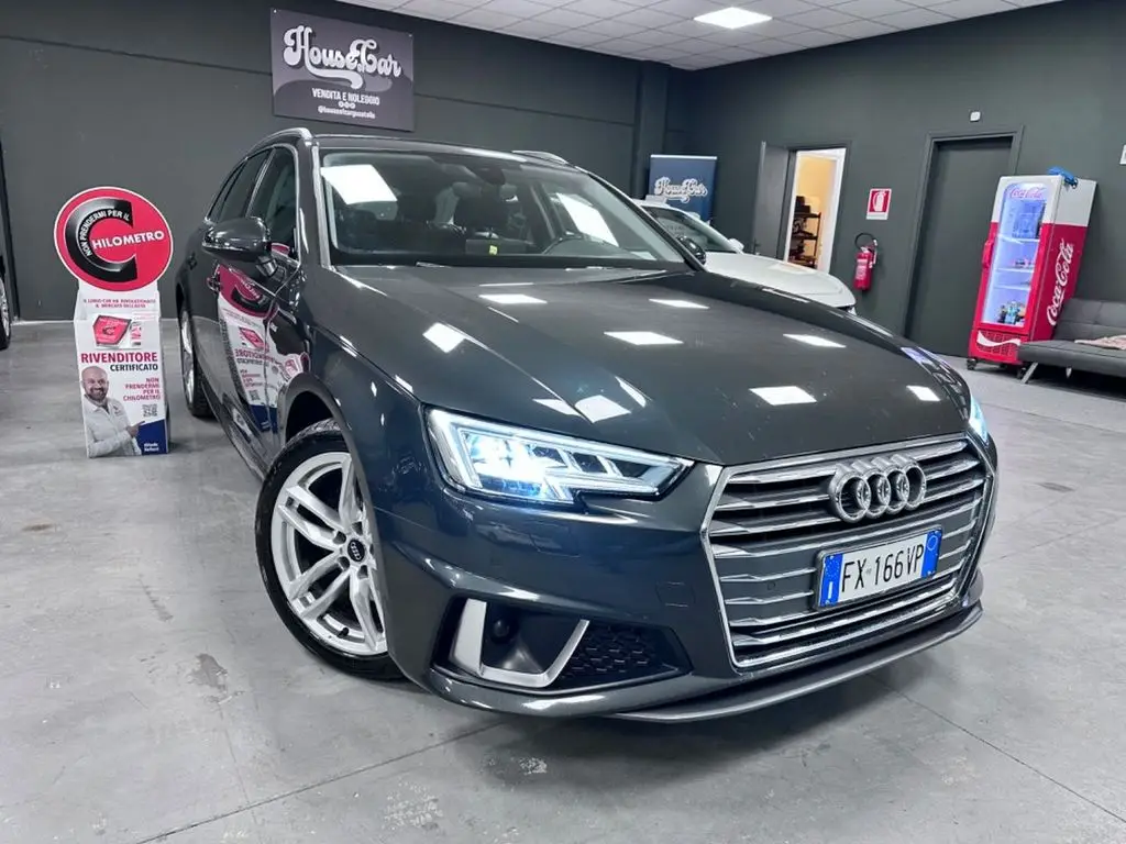 Photo 1 : Audi A4 2019 Others