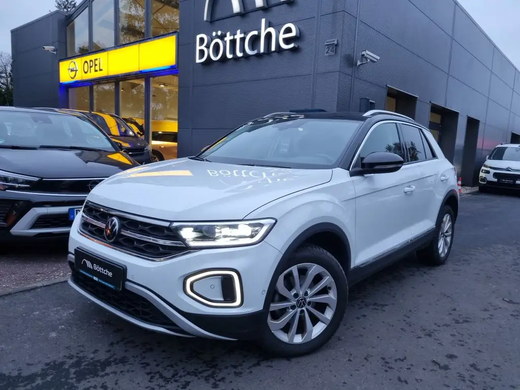 Photo 1 : Volkswagen T-roc 2022 Essence