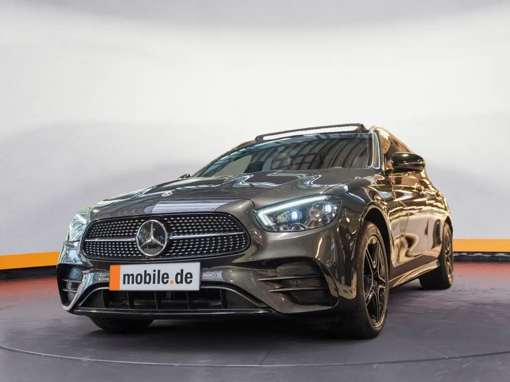 Photo 1 : Mercedes-benz Classe E 2023 Hybrid