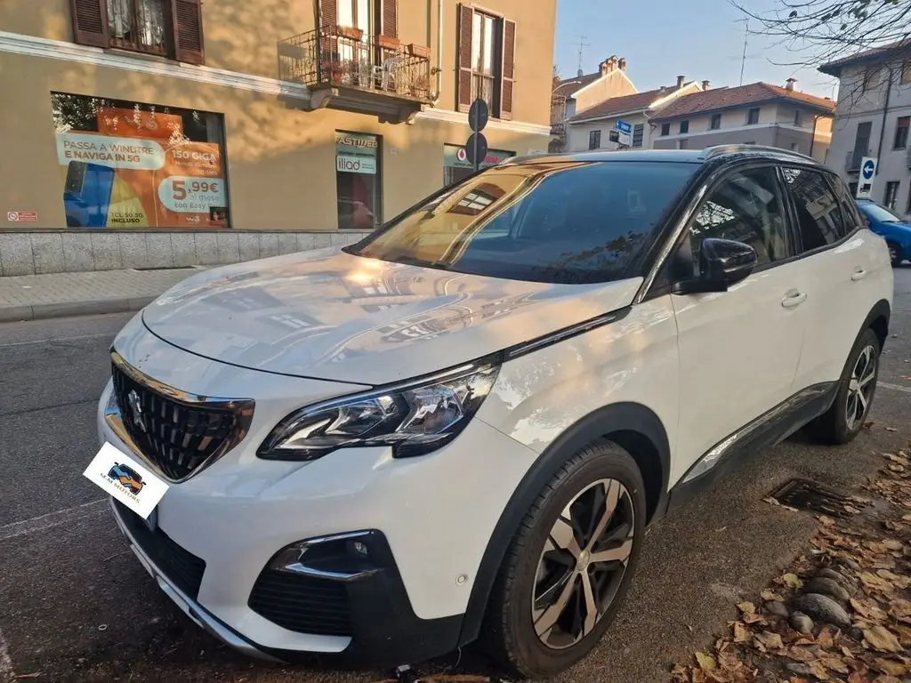 Photo 1 : Peugeot 3008 2017 Essence