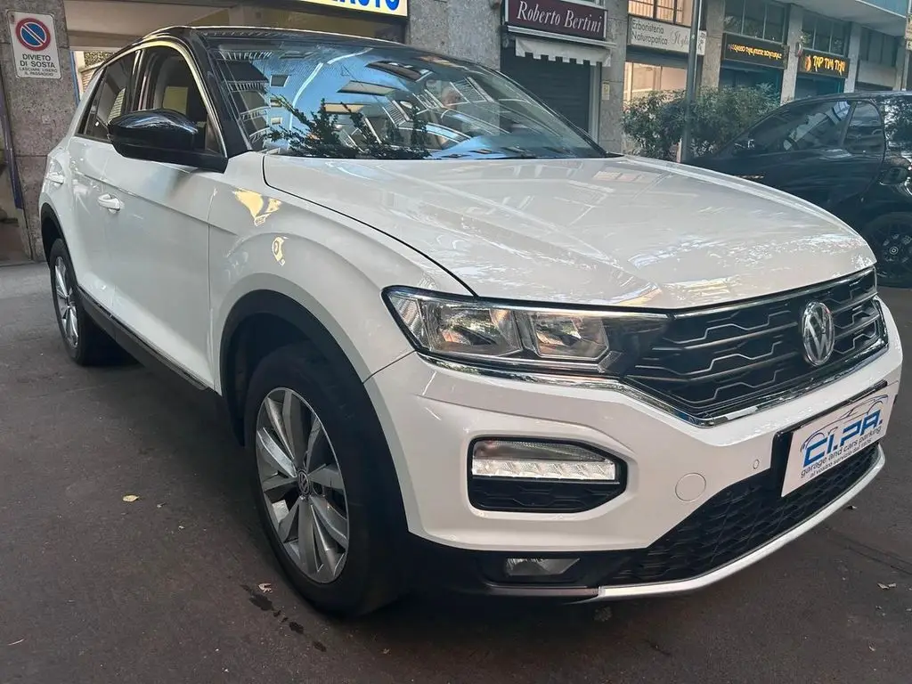 Photo 1 : Volkswagen T-roc 2019 Petrol