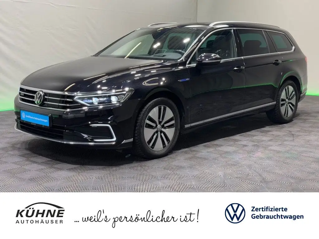 Photo 1 : Volkswagen Passat 2020 Hybrid