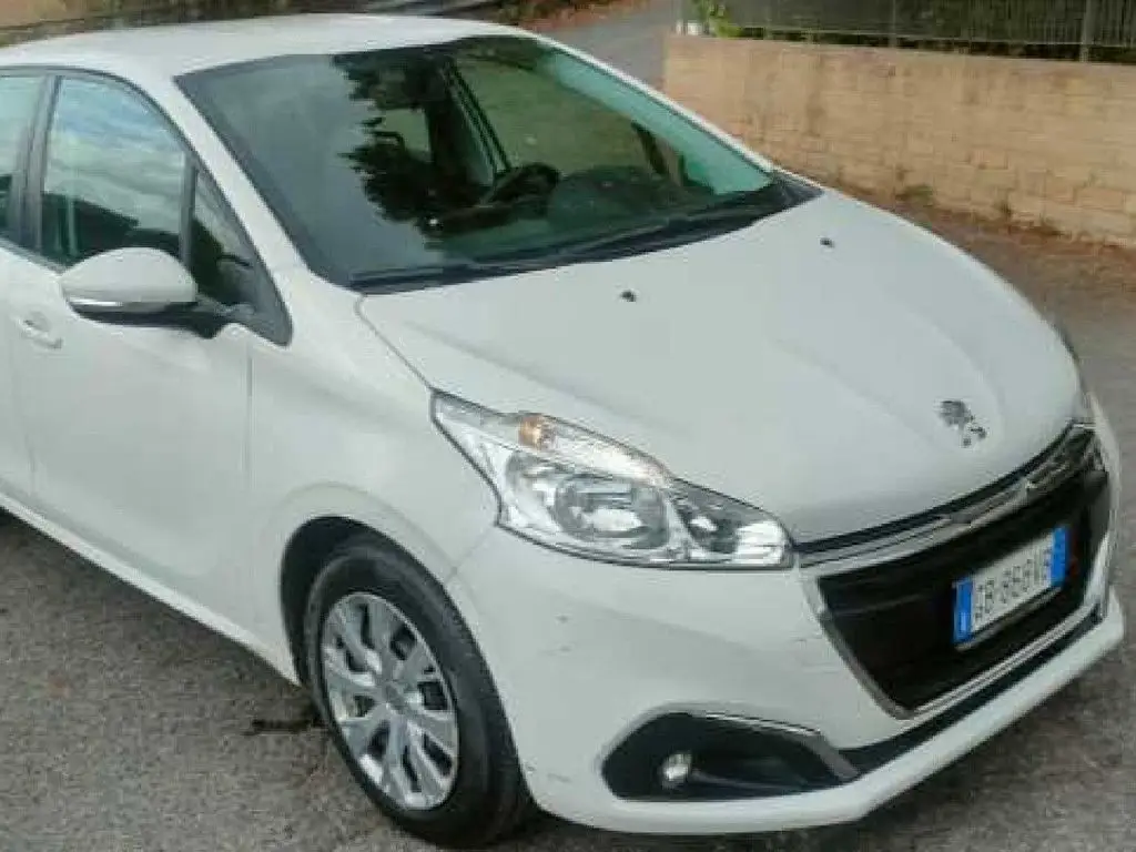 Photo 1 : Peugeot 208 2020 Diesel