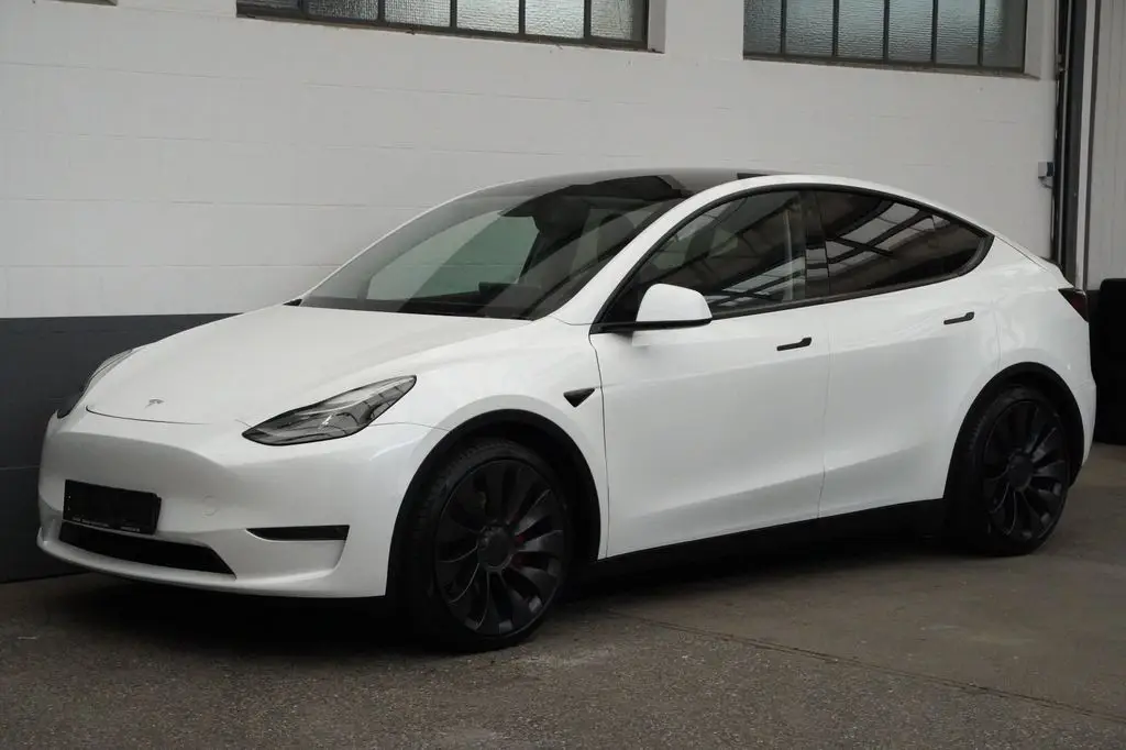 Photo 1 : Tesla Model Y 2022 Non renseigné