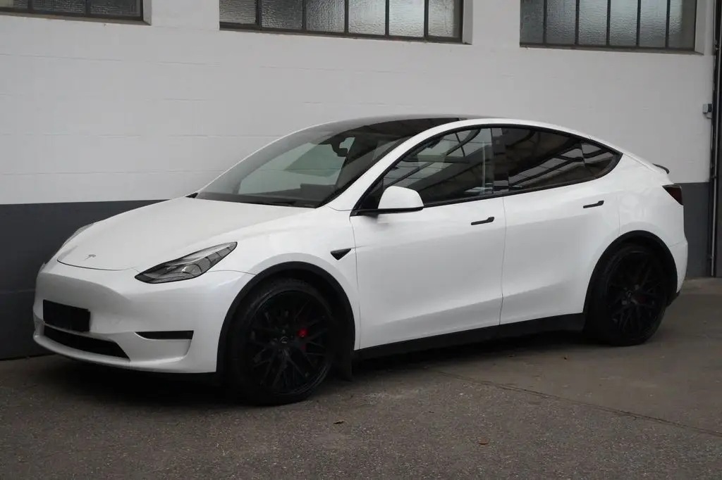 Photo 1 : Tesla Model Y 2022 Non renseigné